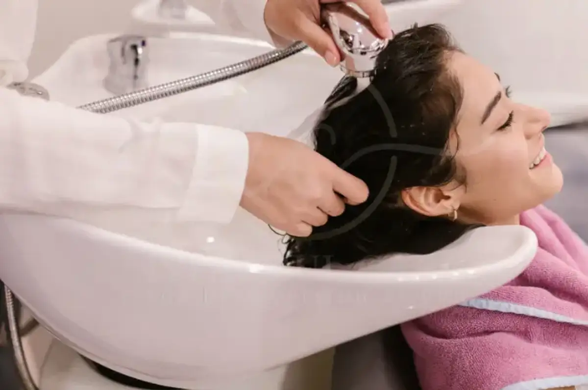 deves lavar o teu cabelo antes de o pintar