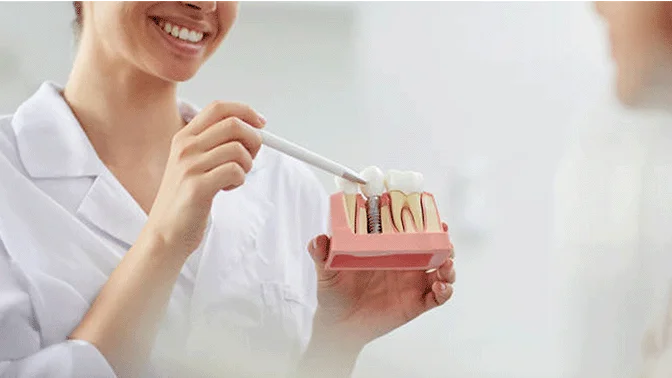 Consultație și evaluare implant dentar în Turcia