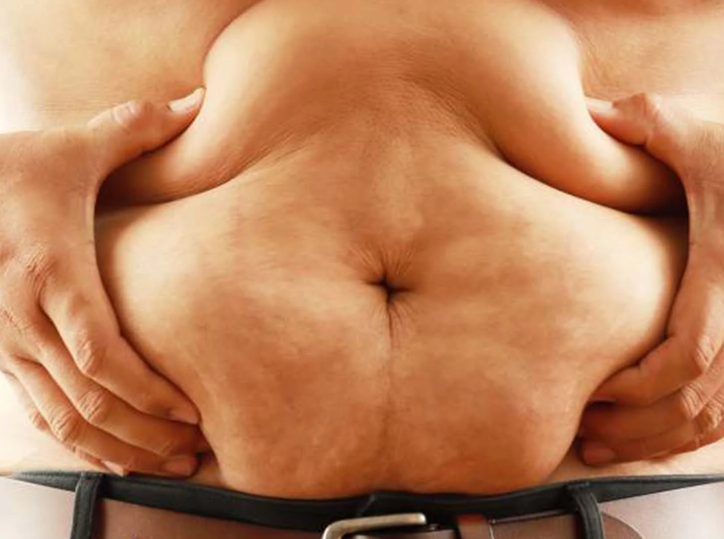 Parties du corps ciblées pour la méga-liposuccion